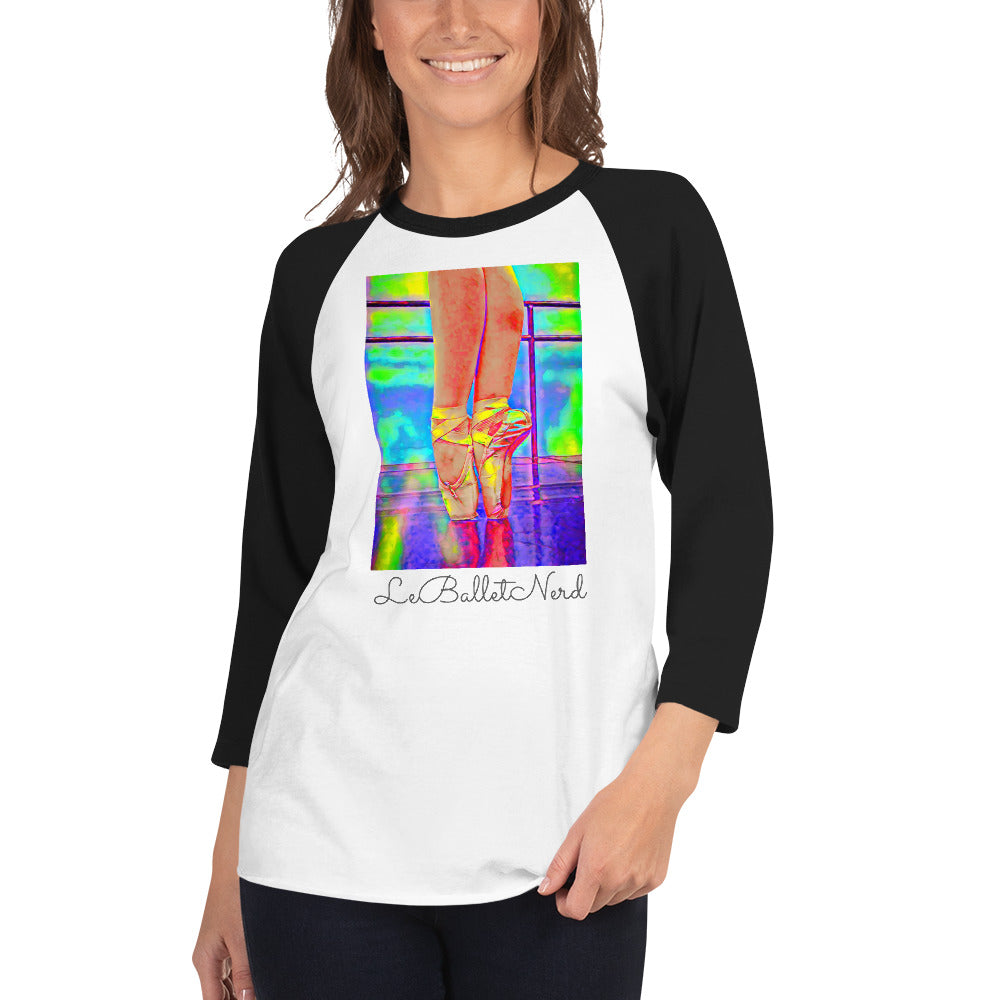 En Pointe Branded 3/4 sleeve raglan shirt